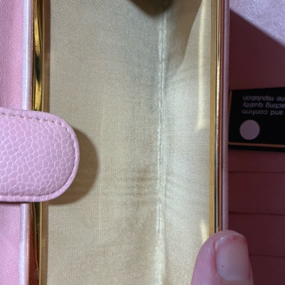 CHANEL Blush Pink Leather Wallet - Picture 6 of 7